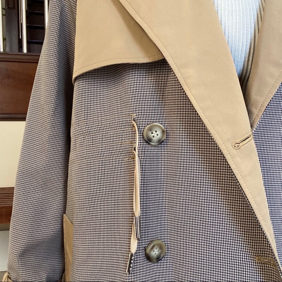 *SOLD* Oversized trench - Picture 8 of 10